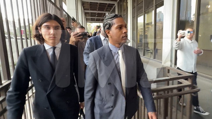 2f33d5d04db6400d83171a0e3b1d3d18_md 021825-asap-rocky-arrival-kal