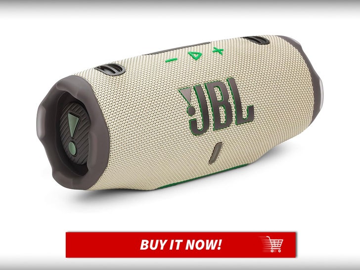 30710b052f4f4be4bf19112ee3905c8c_md JBL-Charge-6-Speaker-Labor-Day-Deals-MAIN