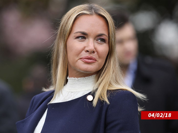 327273f41626474d883927298f9575c7_md vanessa trump