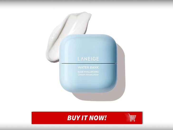 343dd85bf4de4ae58baa056aa5273627_md Laniege-Water-Bank-Blue-Hyaluronic-Cream-Moisturizer-Moisturizers-For-Fall-MAIN