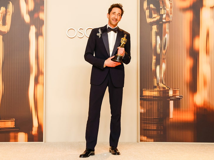 346e0b0026bc40688dadd6a6354b972d_md adrien brody oscars getty 1