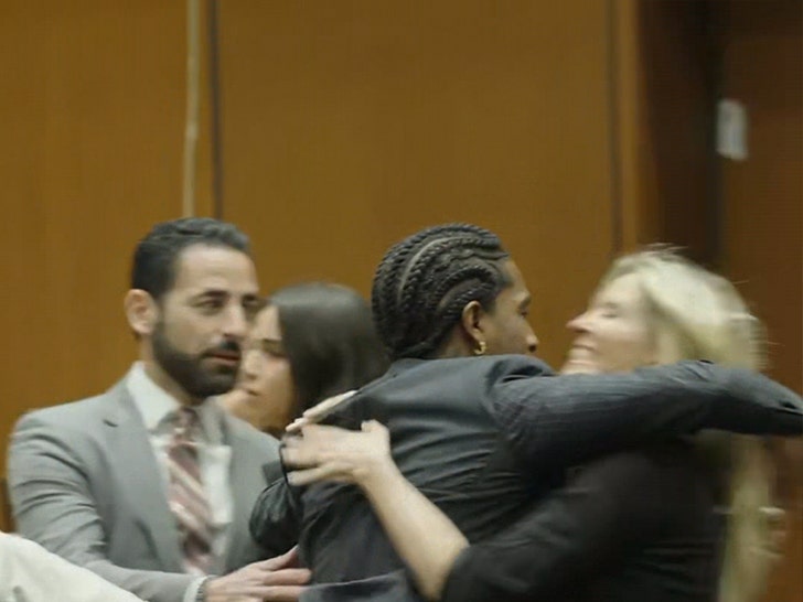 3575be9f19d64c5ca5c75946b0ac4aa4_md 021825-asap-in-court-hug