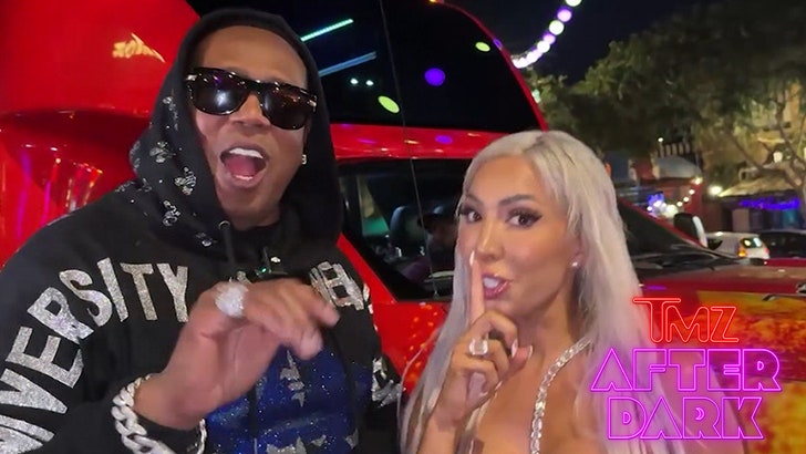 35b12fd0fbd540a2864a9fd397e8e3e8_md-1 090725_tmz_after_dark_farrah._kaljpg