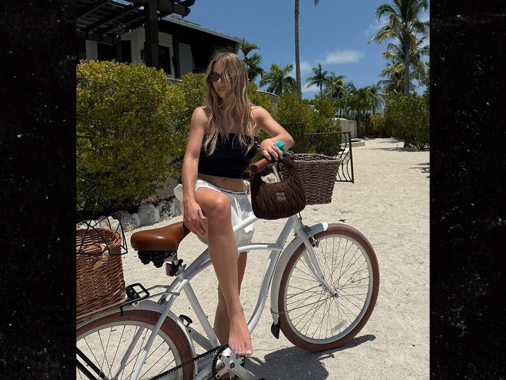 sydney sweeney bike instagram 3