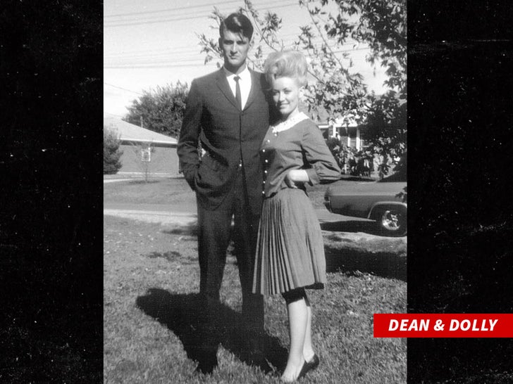 3a62cba614fe43558c54b9e2af661512_md 0303 dean and dolly parton 3