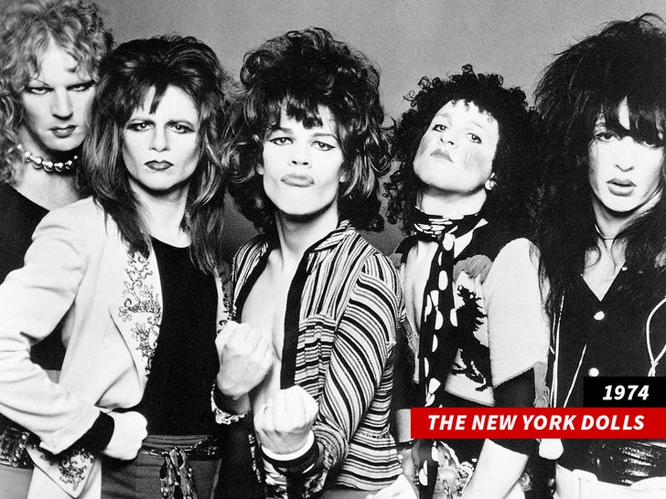 3c0987713ee846f9a67482d392d63dd2_md The New York Dolls