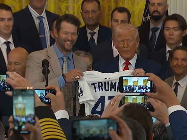 040725-trump-jersey