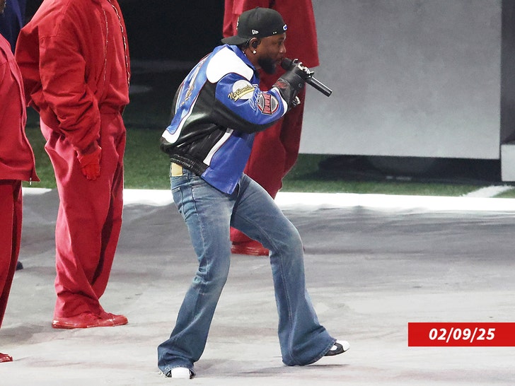 3f8ff9e455cb4c70b30848d4071aeec5_md-4 kendrick lamar celine marco jeans