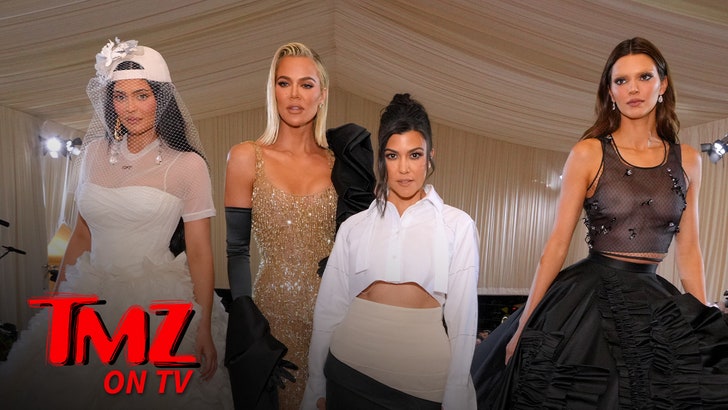 40270ac57ac84fc99494915cce8f7137_md 080825_kardashians_tv_kal