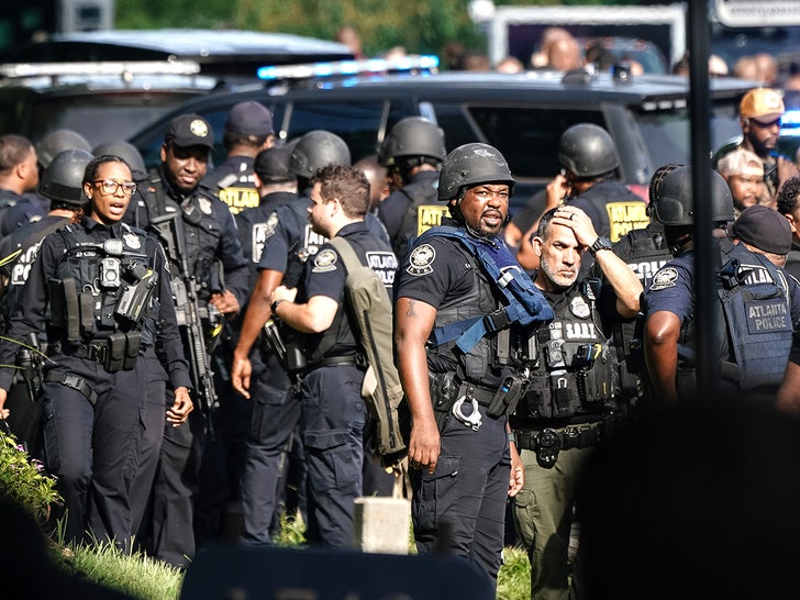 40f2df4f42a54552a0eaac862a58342e_md Tragic Scene After Emory College & CDC Shooting in Georgia