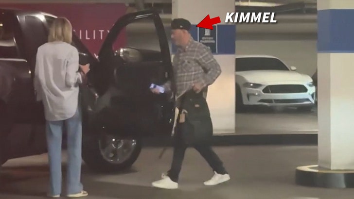 41871585b7f24966be57b15a853f19fe_md 091725_jimmy_kimmel_leaves_studio_kal