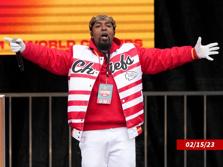 4253457f2c1a44b69ec1277d9e1ffc9a_md tech n9ne chiefs super bowl