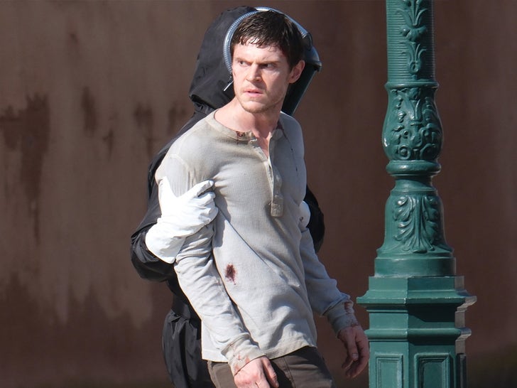 428b4a97e096441cb3021192114e482f_md 0324-Evan-Peters-The-Beauty-SUB-1
