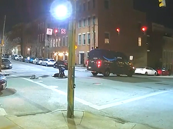 42a5eee1fc8a45b8b07cd6d6a1c65473_md-1 022025-amazon-driver-primary-4