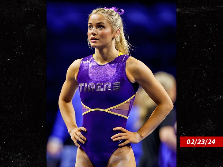 430955dcf6b34318a52c947ace90b4c8_md-1 livvy dunne sub getty swipe