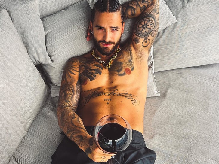 4575b412ab4d403ebf738f37be679562_md 0127-maluma-hot-shots-sub3_720
