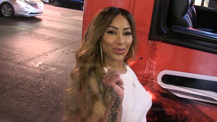 48929d857c2144a1b500115235994f38_md 091425_tmz_after_dark_hazel_e_viral_kal