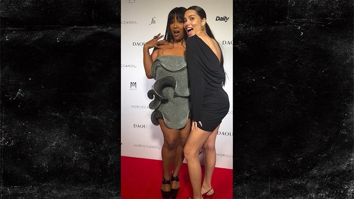 48aa2ff45b7542698e0764de0bd7306a_md lizzo-adriana-lima-kal-04-25-2025