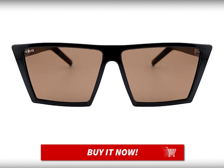 48c37def568c4ec5ac61b73159693429_md Womens-Ascot-Sunglasses-Kylie-Jenner-Sunglasses-MAIN