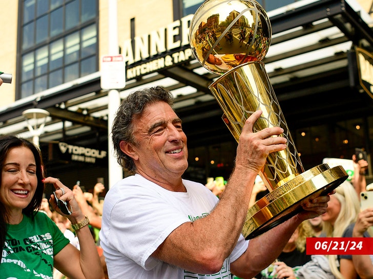 4b0ab7deebf7407091708e9b85ec7cf3_md Wyc Grousbeck