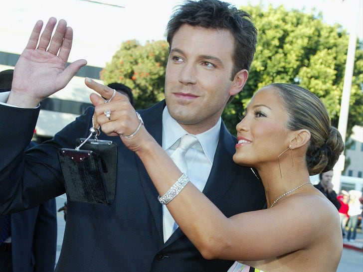 4bd7fb25eb8748a8a512088b16a771e2_md-2 Ben Affleck and Jennifer Lopez Together -- Bennifer Through The Years!