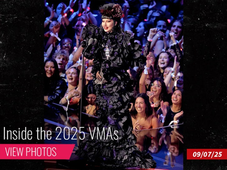 4c6029647a284eee824fd1c8bb5485cb_md lady gaga toofab sub getty
