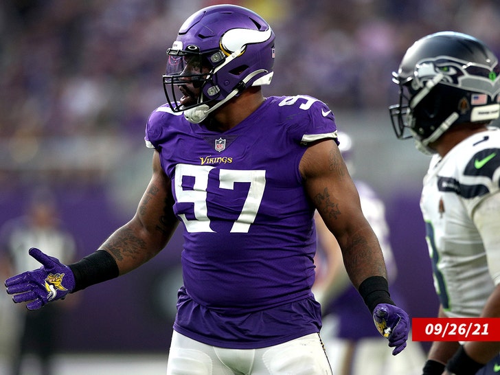 everson griffen on the field getty 3