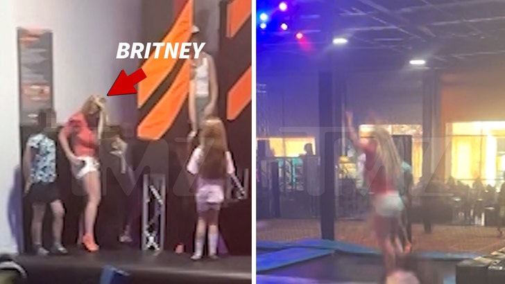 51399206e8624868a167a206911d3444_md 080824-britney-spears-kids-kal