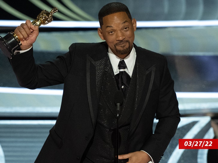 51d228efe0924542b9677a53a789020a_md Will Smith accepts the Oscar for Actor in a Leading Role