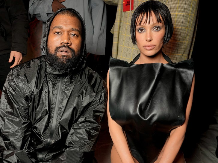 52830e02228b4414a5b9f835179f741d_md Kanye West and Bianca Censori Together
