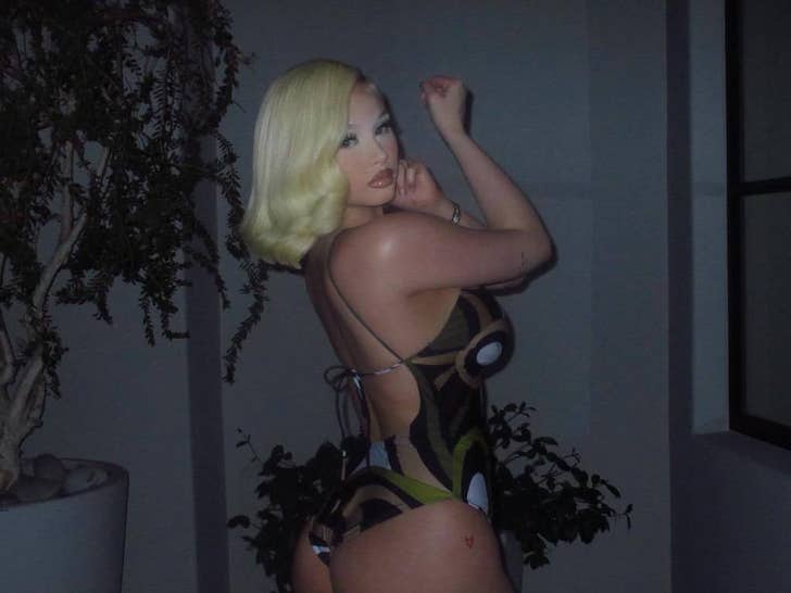 57a45240401c42d9b170ad5684175aaf_md Alabama Barker Modeling A Pucci Swimsuit On Instagram