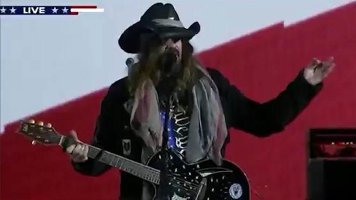 57a7459a0874487bb0872e703fc236b1_md-3 012125_billy_ray_cyrus_kal