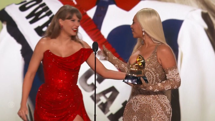 57dff6eb649c4a3bb8a735608d55eab5_md 020225-grammys-beyonce-kal