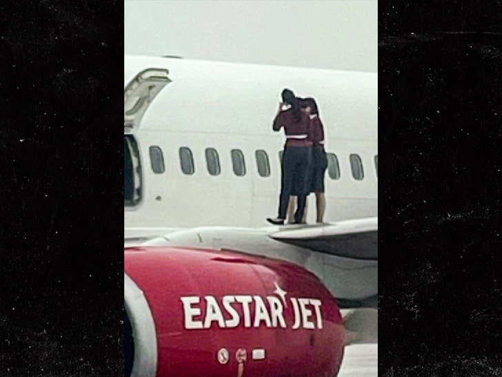 5b89436421e34f7cb3f6e3db60234d42_md Jam Press east star jet 3