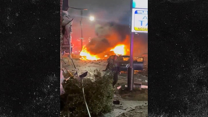 5bf5699981b04065993cf70983ac5f45_md 013125-philly-plane-crash-scene-kal