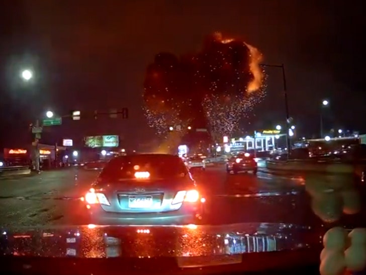 5d22afee58bf4a889c6fd9d6cb8e107c_md 020125_philly_plane-_crash-sg1