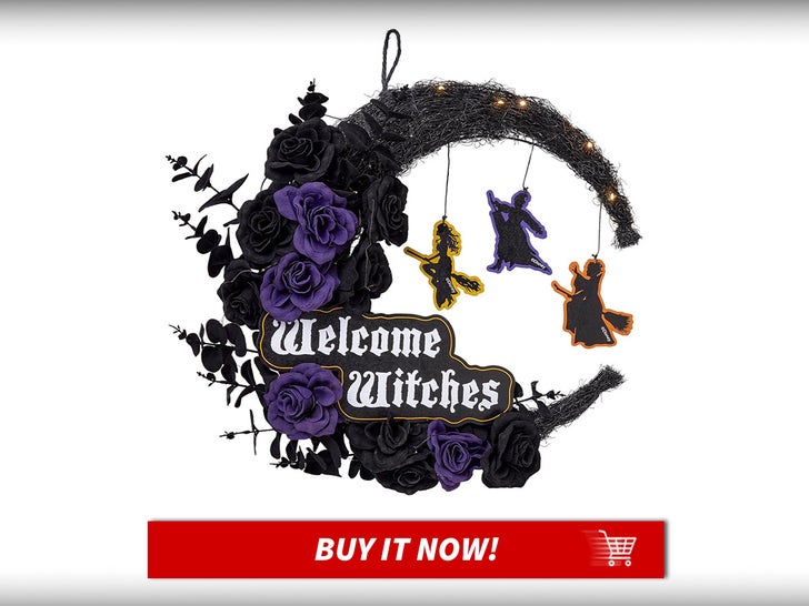 5d604144a1be41caa1c5eefa67fd4794_md Hocus-Pocus-Light-Up-LED-Welcome-Witches-Wreath-Horror-Movie-Halloween-Decor-MAIN