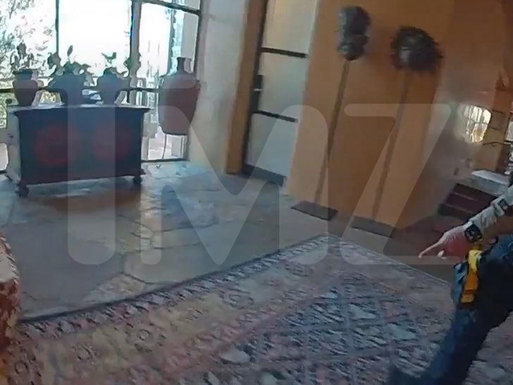 5f4f9c8962e64c7cb315a49107379afc_md Inside Look At Gene Hackman's Home