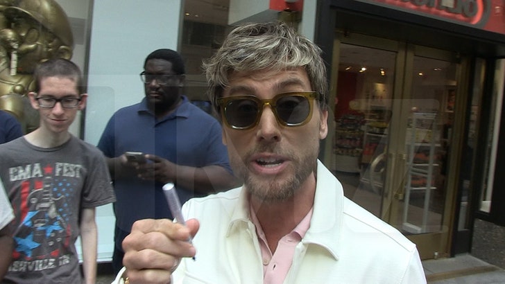 5f5abcb73f224b238a3fe189ecd2711a_md 072925_lance_bass_kal
