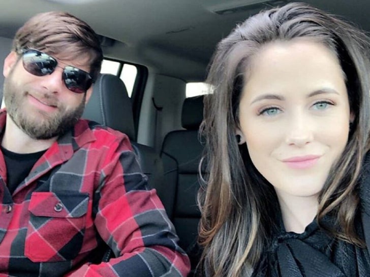 5f75e4f472164cc2abc5f9f2af51a80e_md-1 Jenelle Evans and David Eason Together