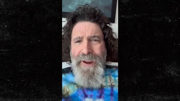 5fc8f22945fa416d8389df6727fd0c19_md 040225_mick_foley_2001203