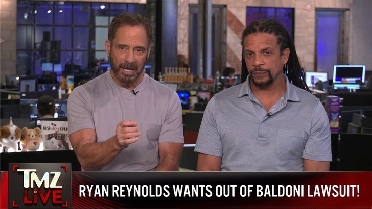 61936c7c7db24c0a9b0c6e5de4b7f9cf_md 031925_tmz_live_reynolds_kal