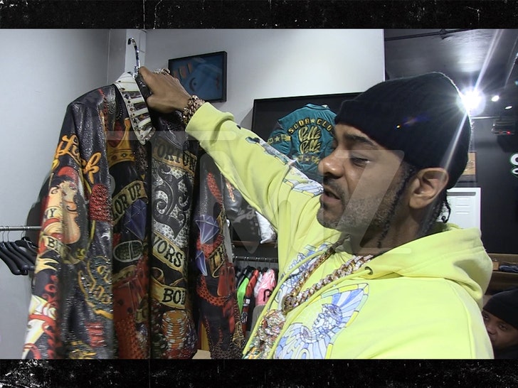 63702bbad12045948b48b991c8a16765_md 022025-jim-jones-jacket-1