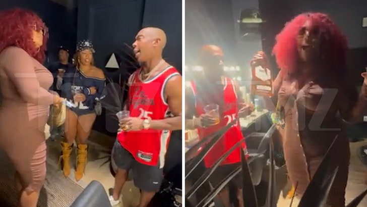 63aeb583098448639a2199d62ecbf469_md 082725_ja_rule_lizzo_kal