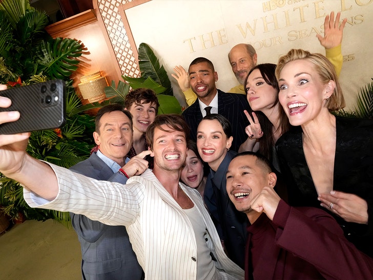 67315256e763492c9d76013d9d524b1c_md The White Lotus Season 3 Cast Finale Celebration