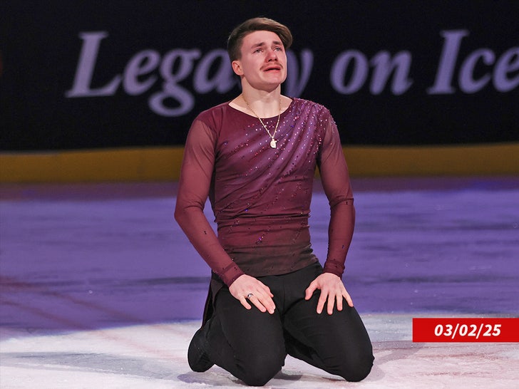 68e7984f9d98468ebe4350977d0a6bf0_md Maxim Naumov cry sub getty swipe