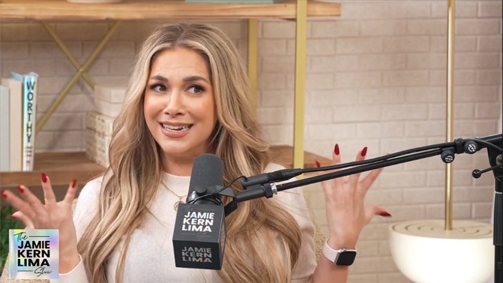 69d1ac8485de4c59bbe36b6994d5686e_md 012825_allison_holker-kal