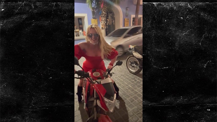 6cbd0097e7b84067ae6b9b4bb384a032_md britney-spears-motorcycle-kal-04-26-2025