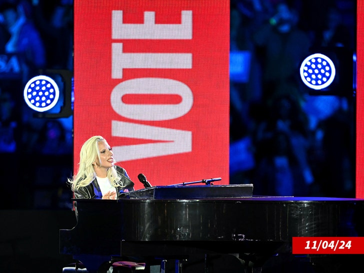 6e71b7b1b07c426695dc5d94a42b0d3b_md lady gaga harris campaign getty 1