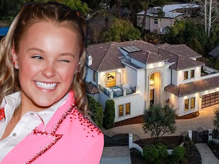 6ef0e18fb04c4f26bdf822bba8d1f596_md Jojo Siwa's Tarzana House